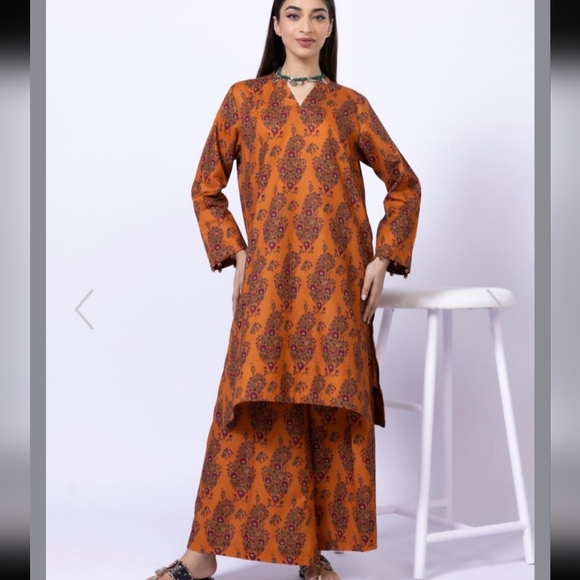 Khaadi 3-Piece Maroon & Orange Cotton Suit - XXL (Bust 53") - Picture 4 of 15